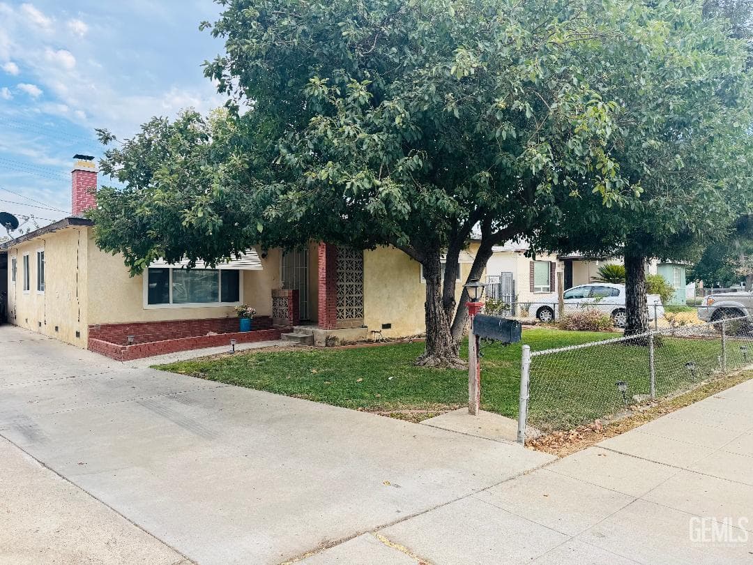 1337 Castaic Avenue