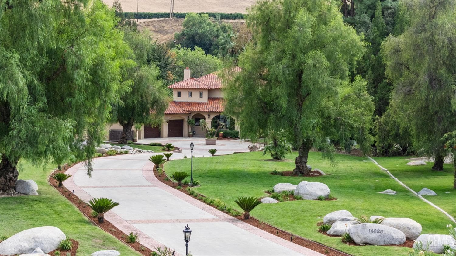14025 Yokuts Lane — photo 3