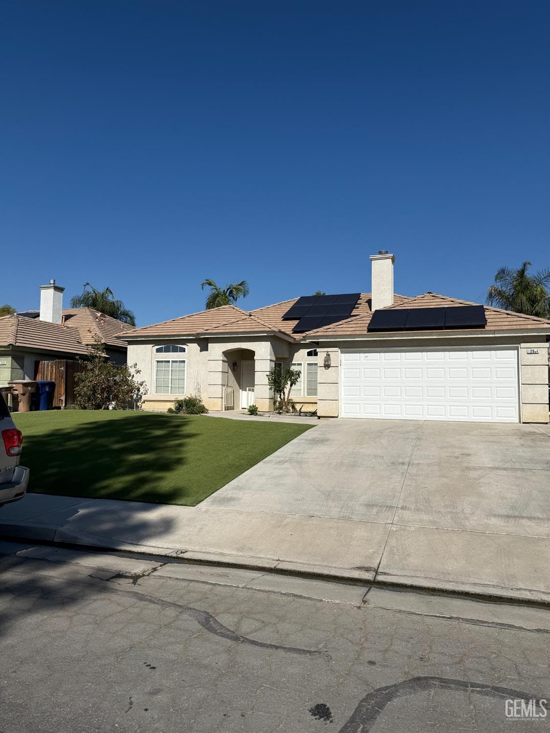 10904 Mirage Drive — photo 2