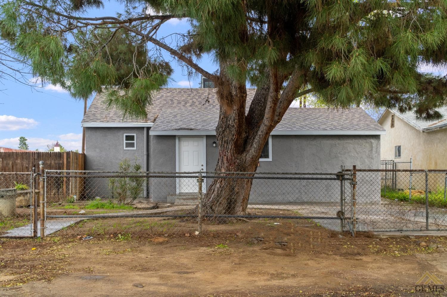 1402 Monache Drive