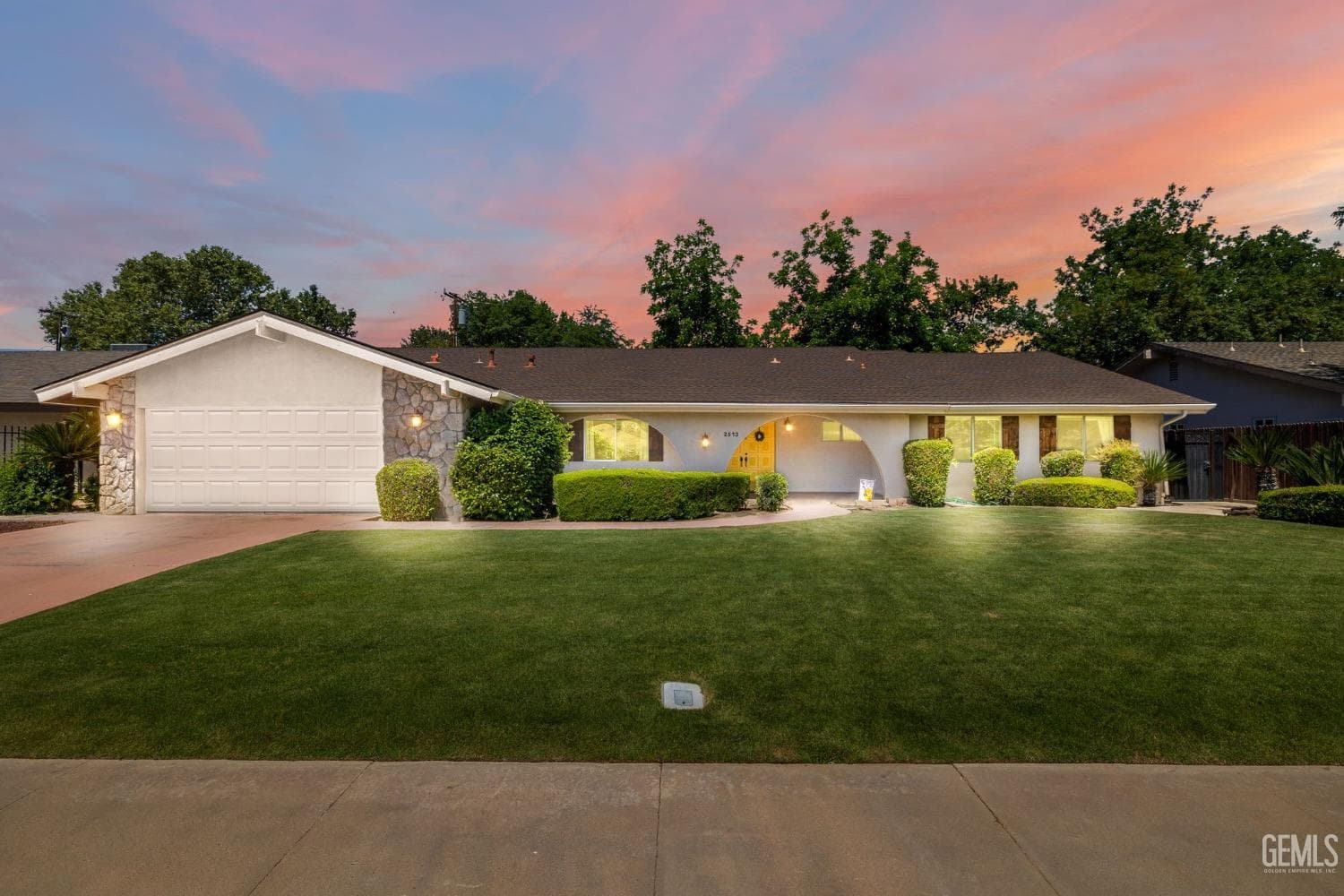 2513 Elm Street