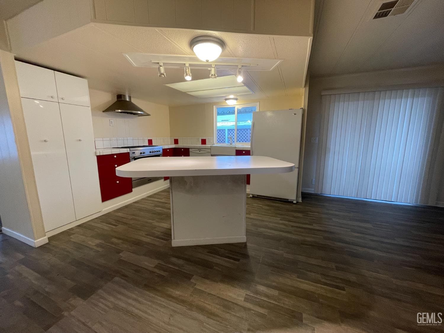97 Cinnamon Lane — photo 2