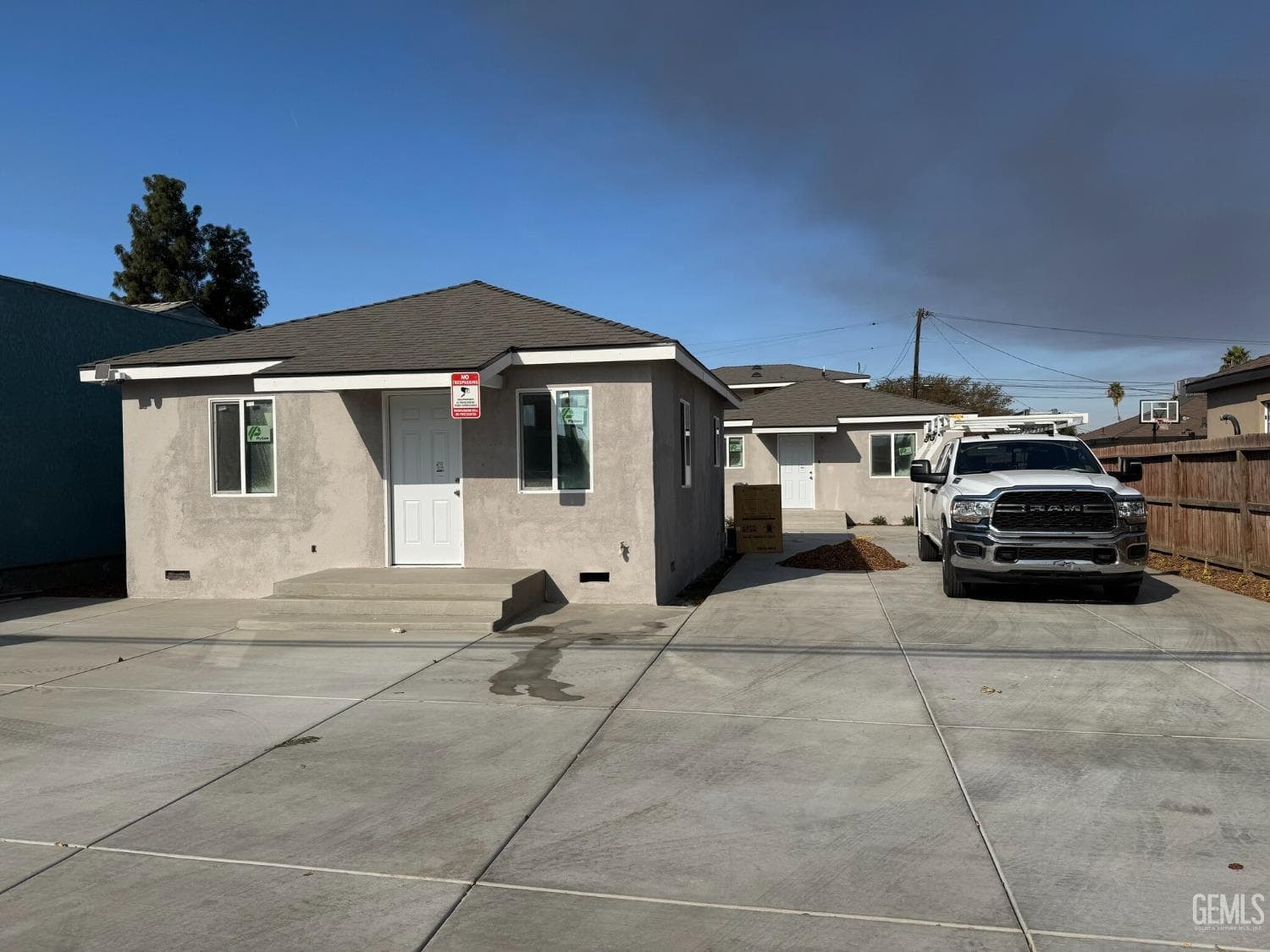 2300 Brundage Lane — photo 2