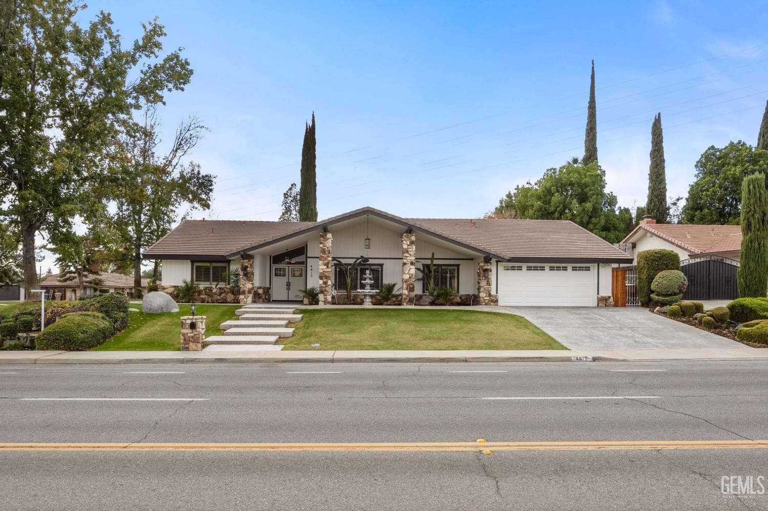 4815 Panorama Drive