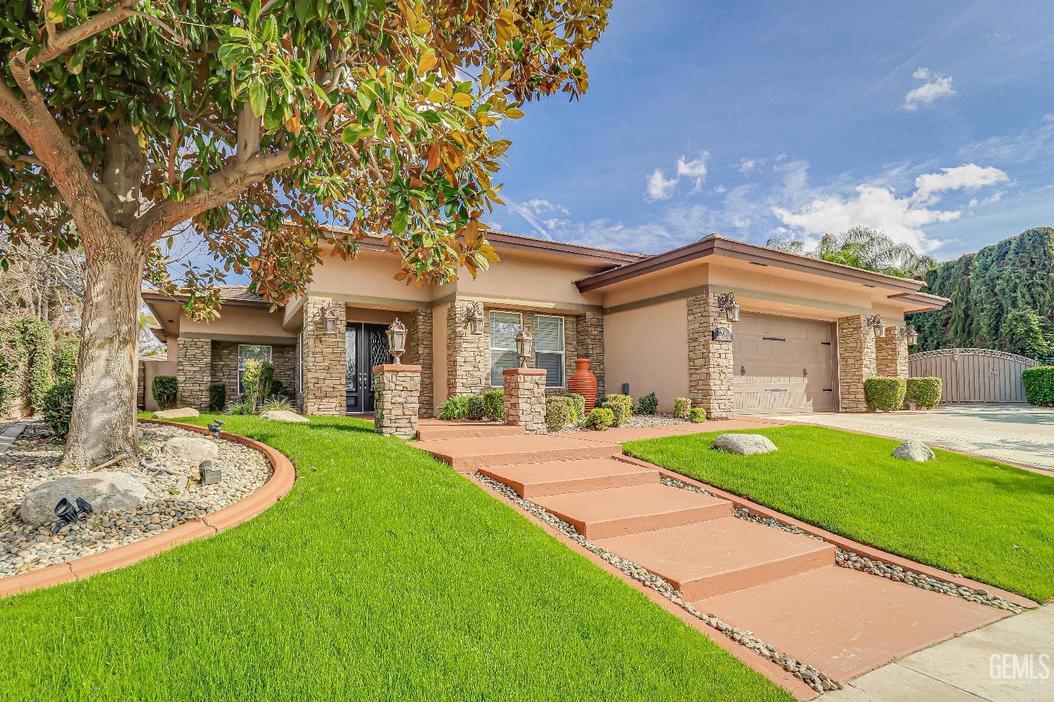 1704 Briercliff Court — photo 3