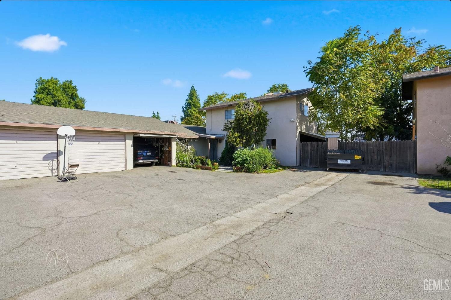 1916 Hasti Acres Drive — photo 2