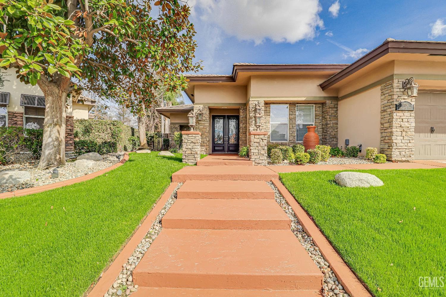 1704 Briercliff Court — photo 4