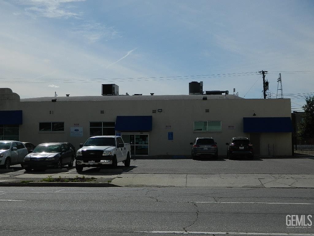 1124 Baker Street — photo 2