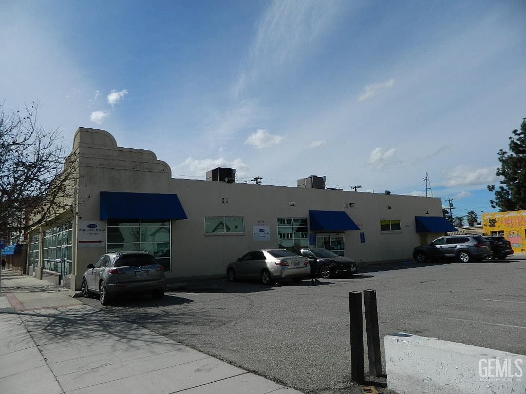 1124 Baker Street — photo 3