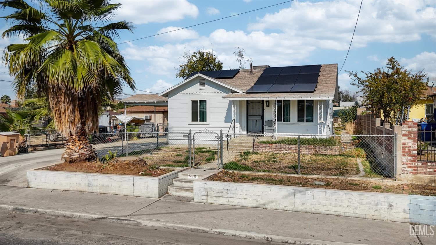 920 Knotts Street
