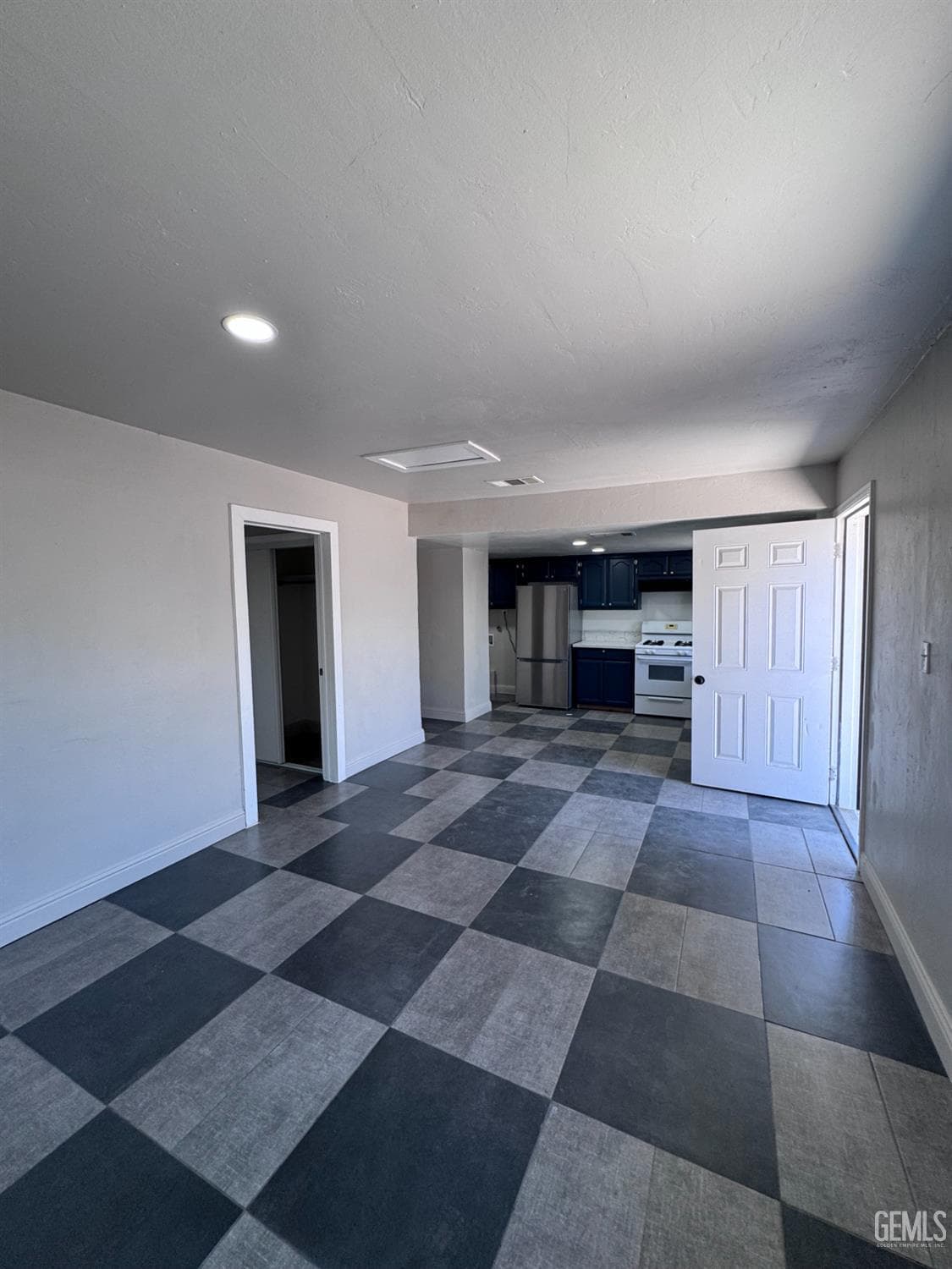 2912 Wilson Road — photo 6