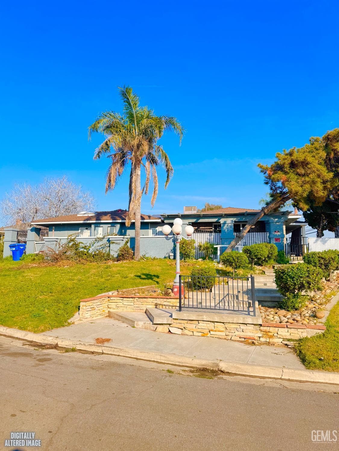 2708 College Ave
