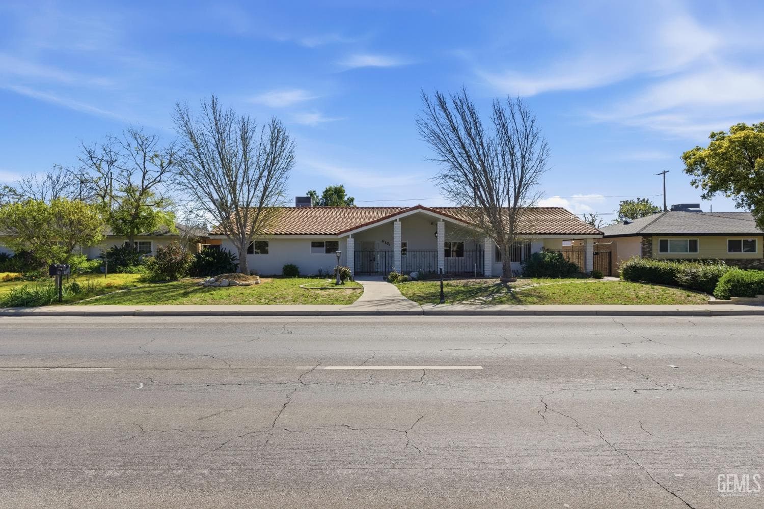 6101 Olive Drive