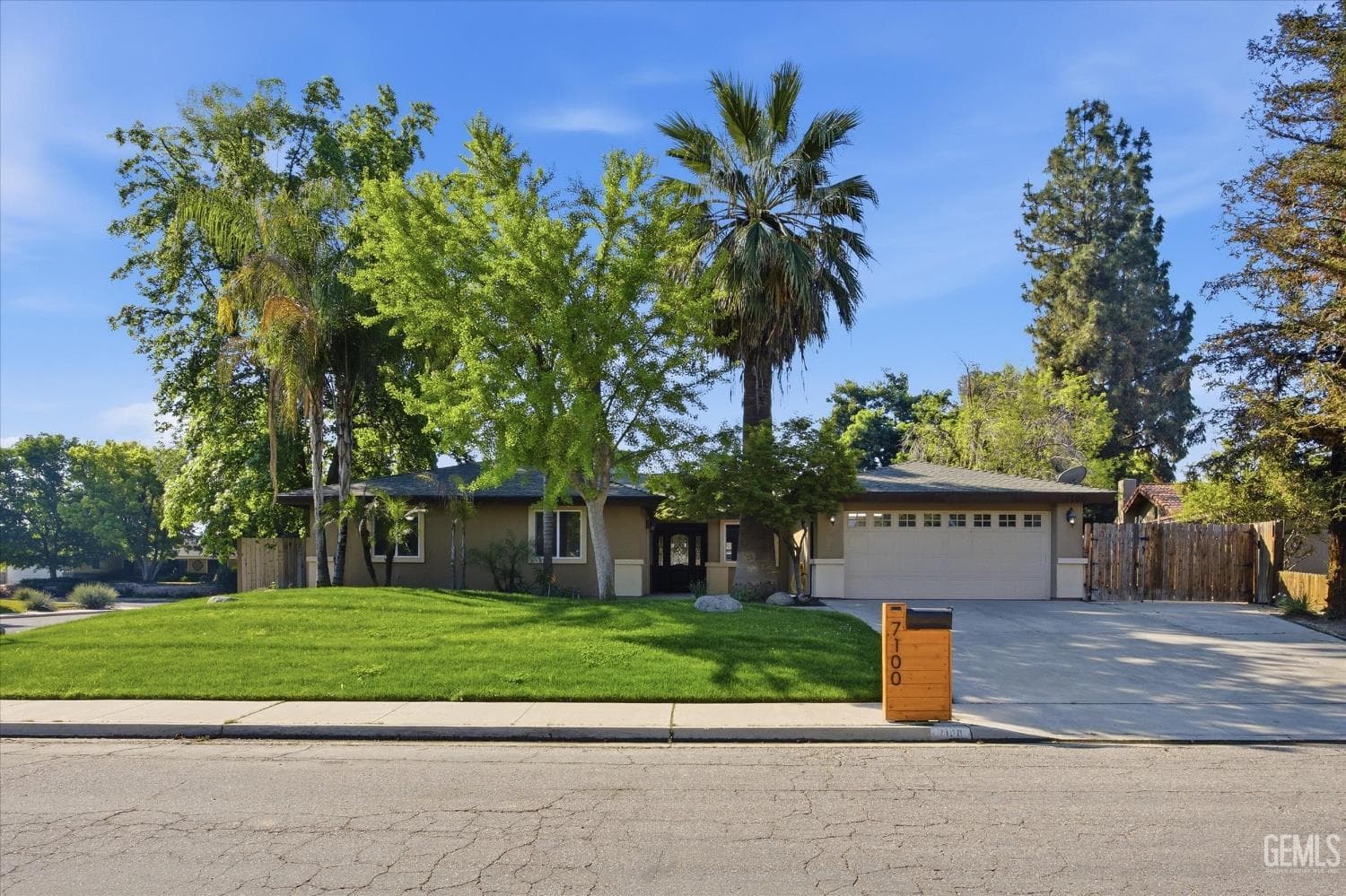 7100 Tioga Court