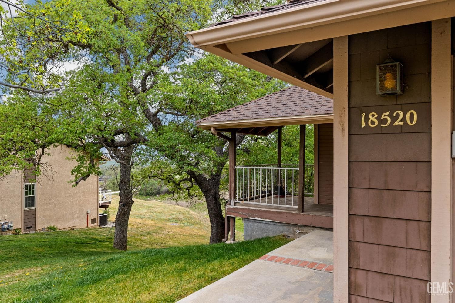 18520 Glenview Court — photo 4
