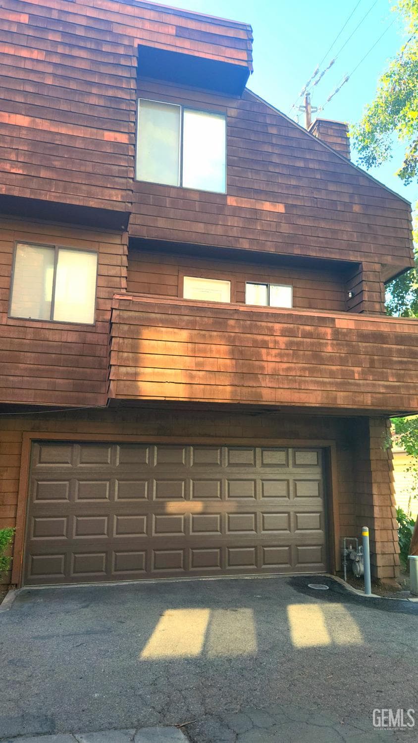 700 New Stine Road — photo 3