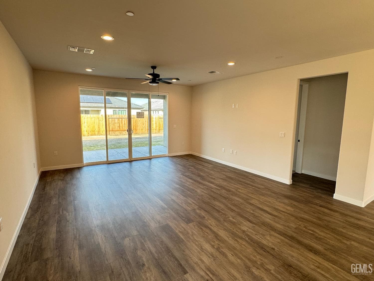 11110 Alcazar Avenue — photo 3
