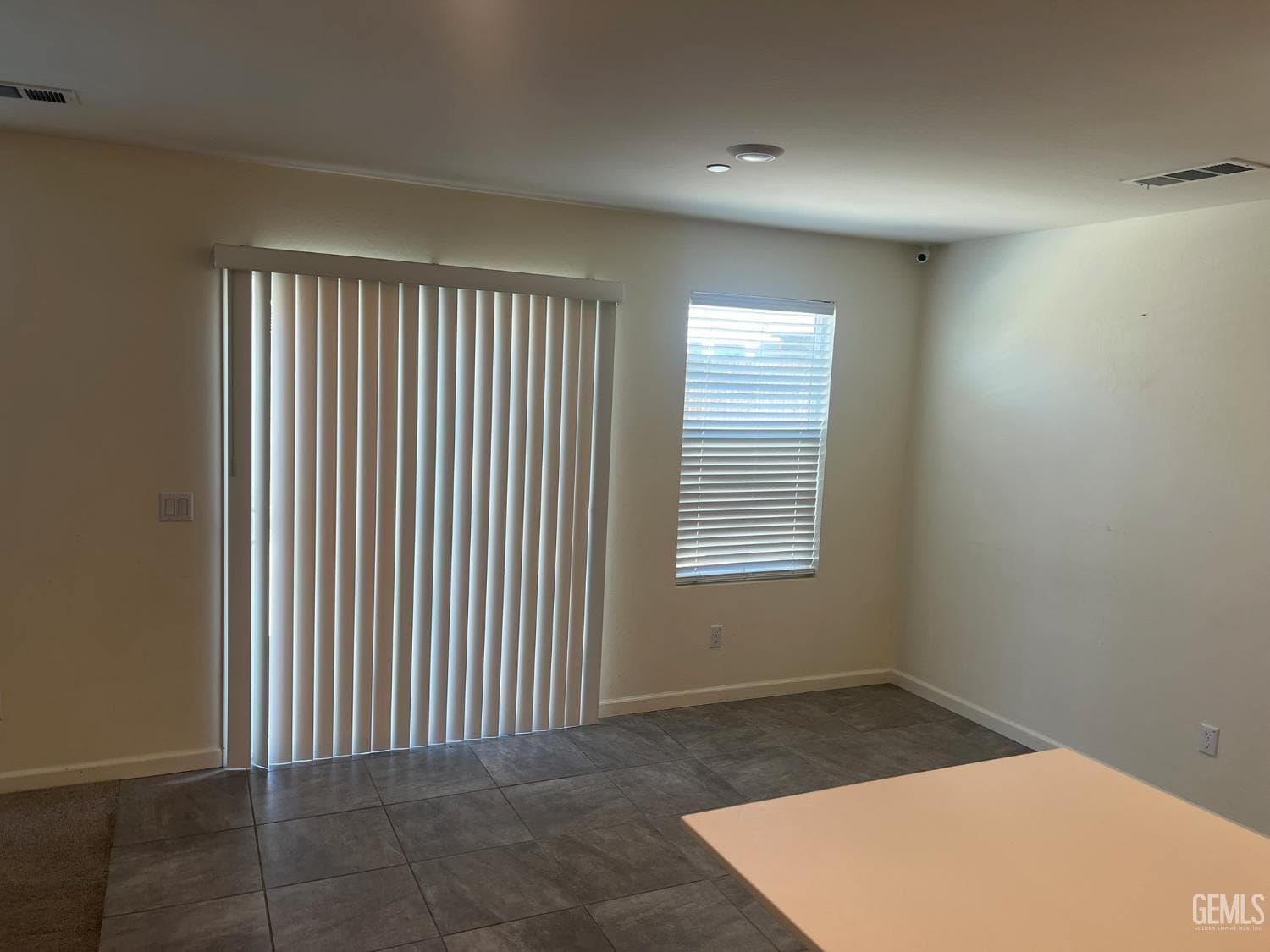 5918 Esmerelda Avenue — photo 4