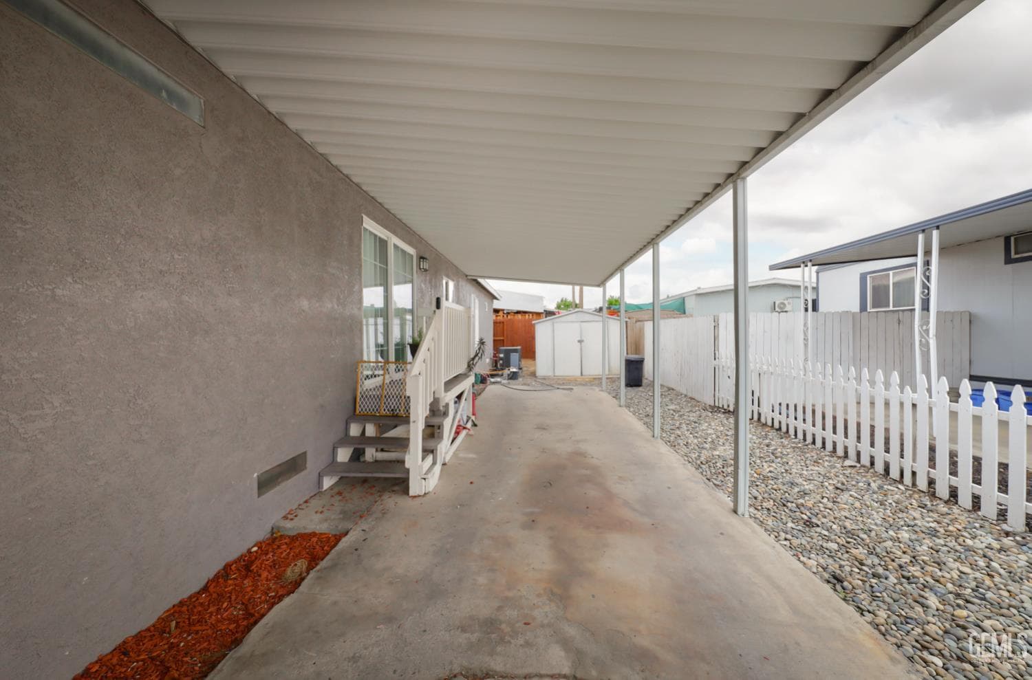 6601 Eucalyptus Drive — photo 3