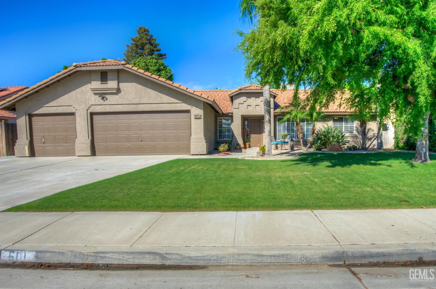 601 Hidalgo Drive — photo 2