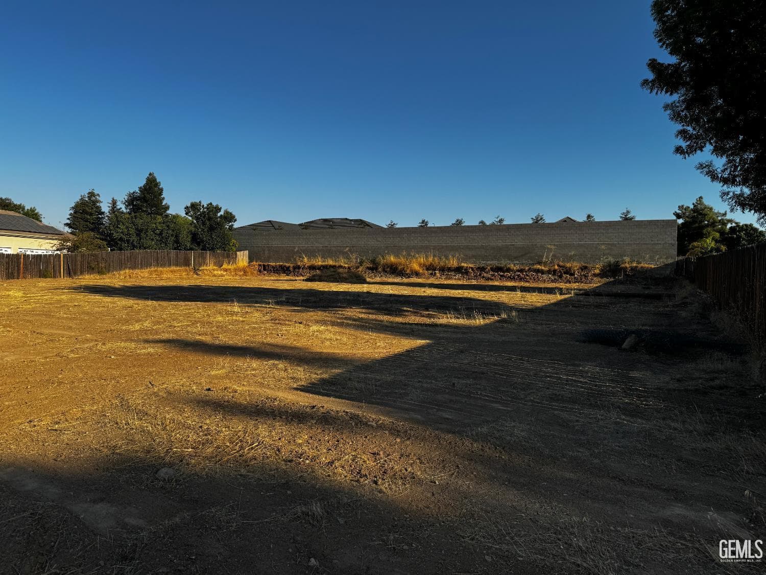12103 Vista Montana Drive — photo 3