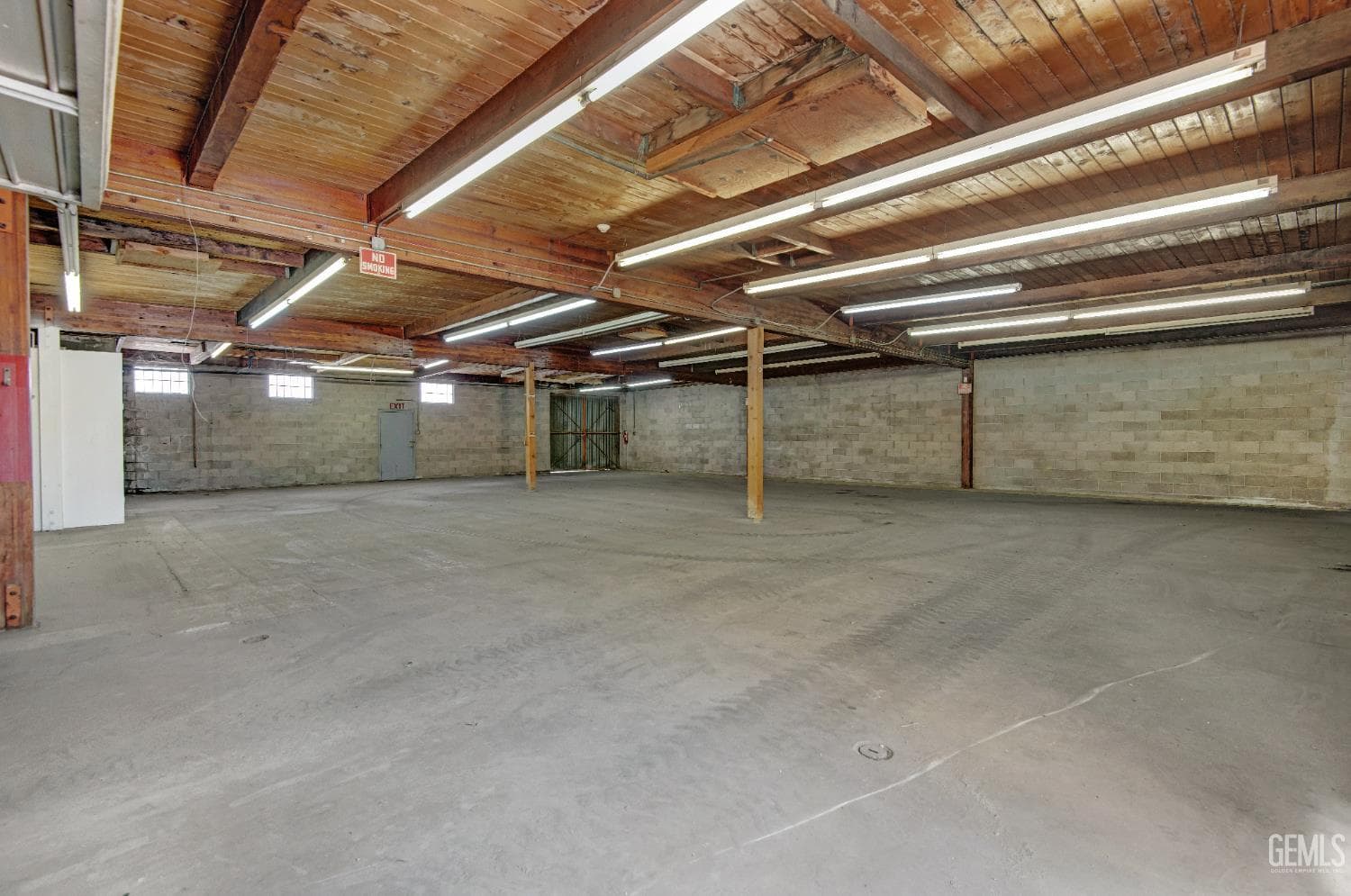 717 Baker Street — photo 6