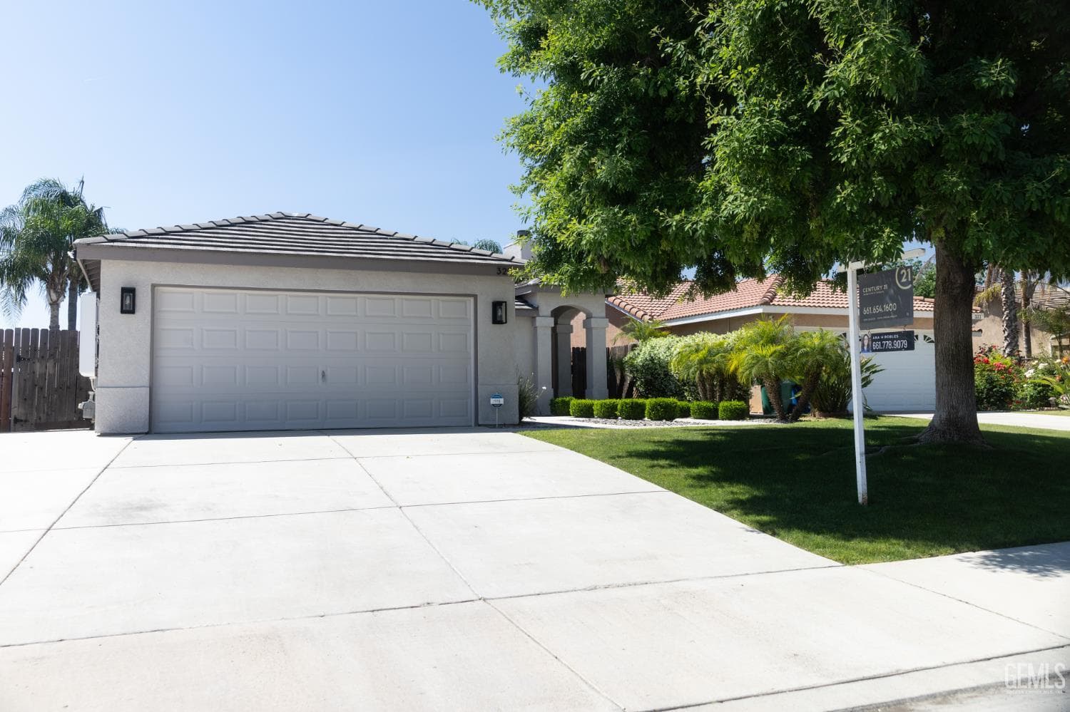 329 W Pilot Avenue