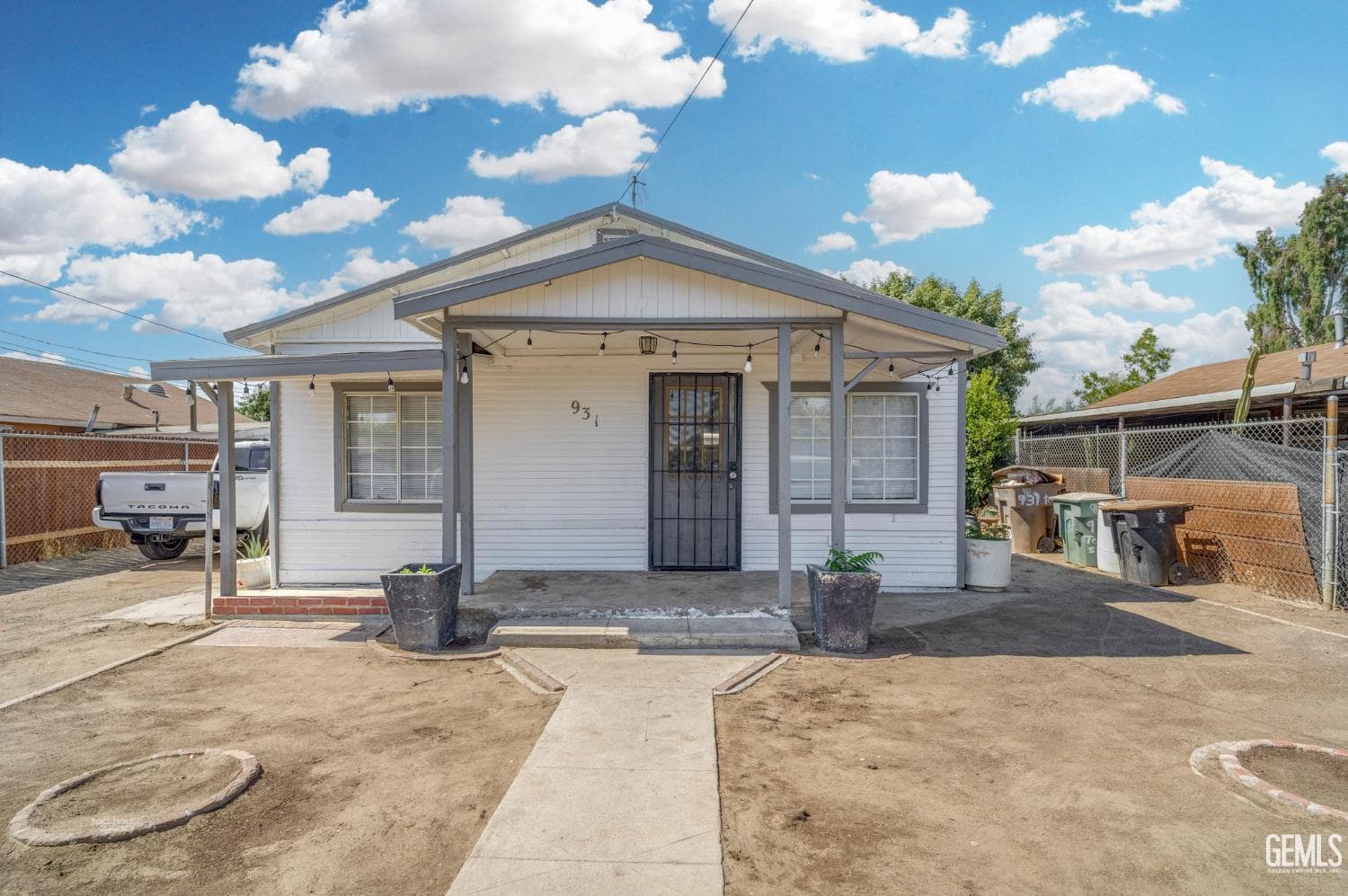 931 Texas Street