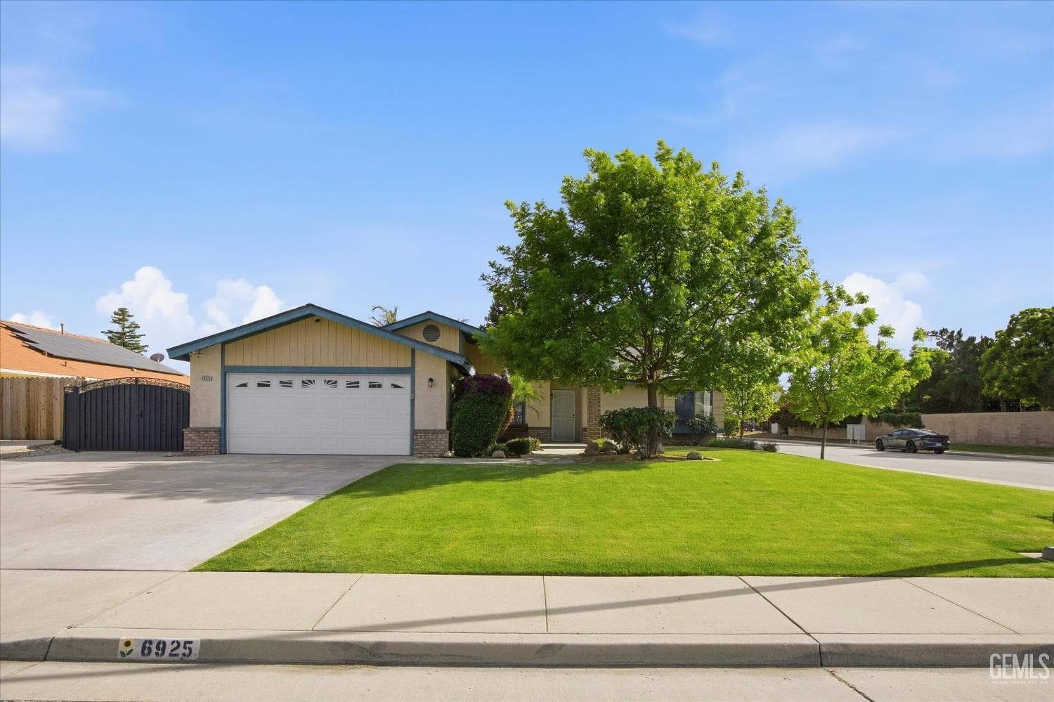 6925 Aztec Way — photo 2