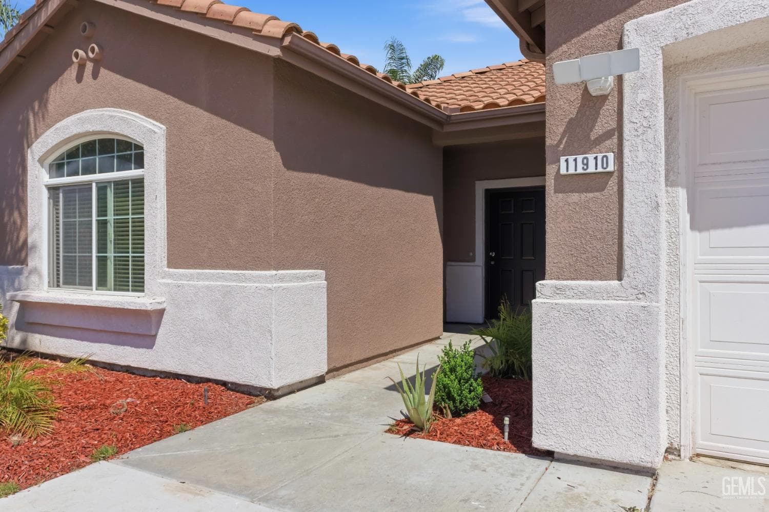 11910 Compass Avenue — photo 3