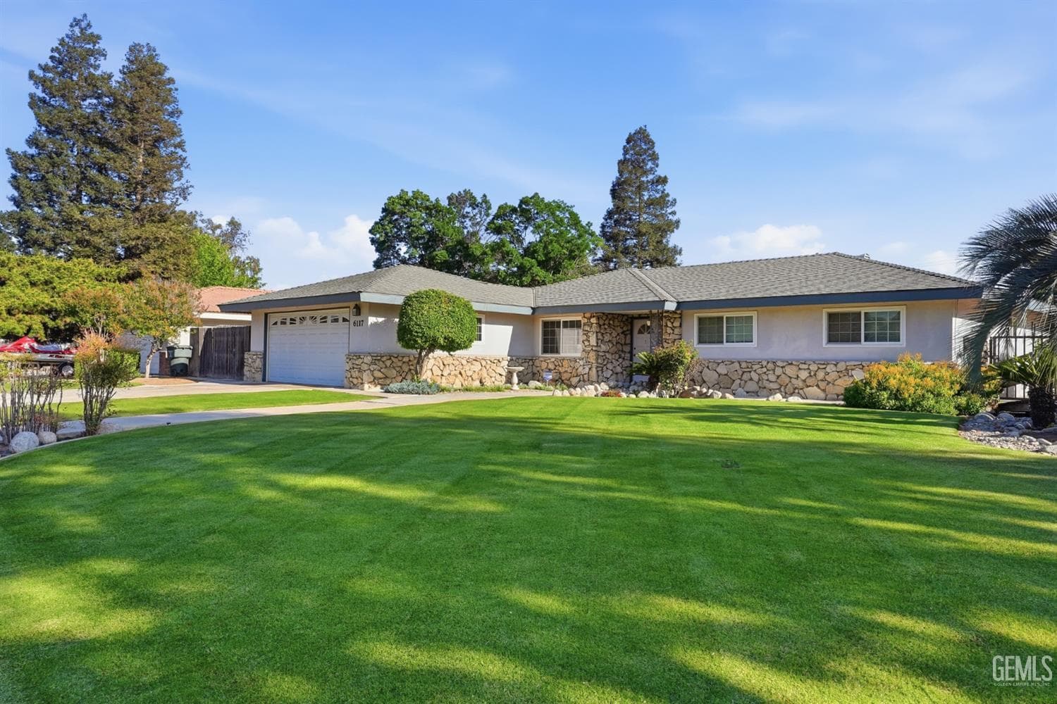 6117 Euclid Avenue