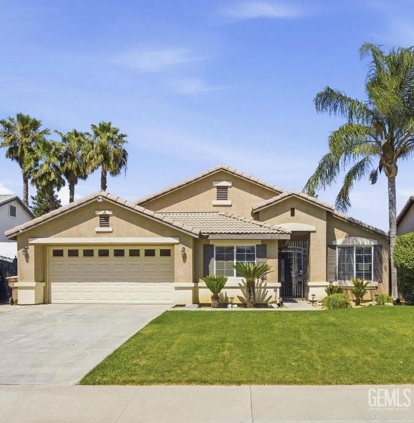 9910 Pyramid Peak Drive