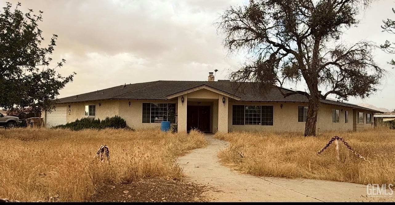 4301 Comanche Drive