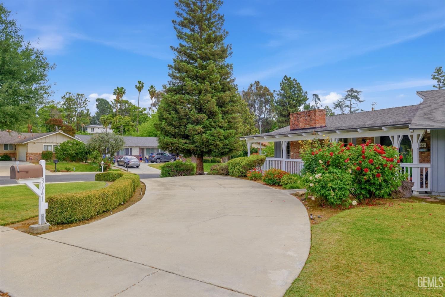 3641 Country Club Drive — photo 3