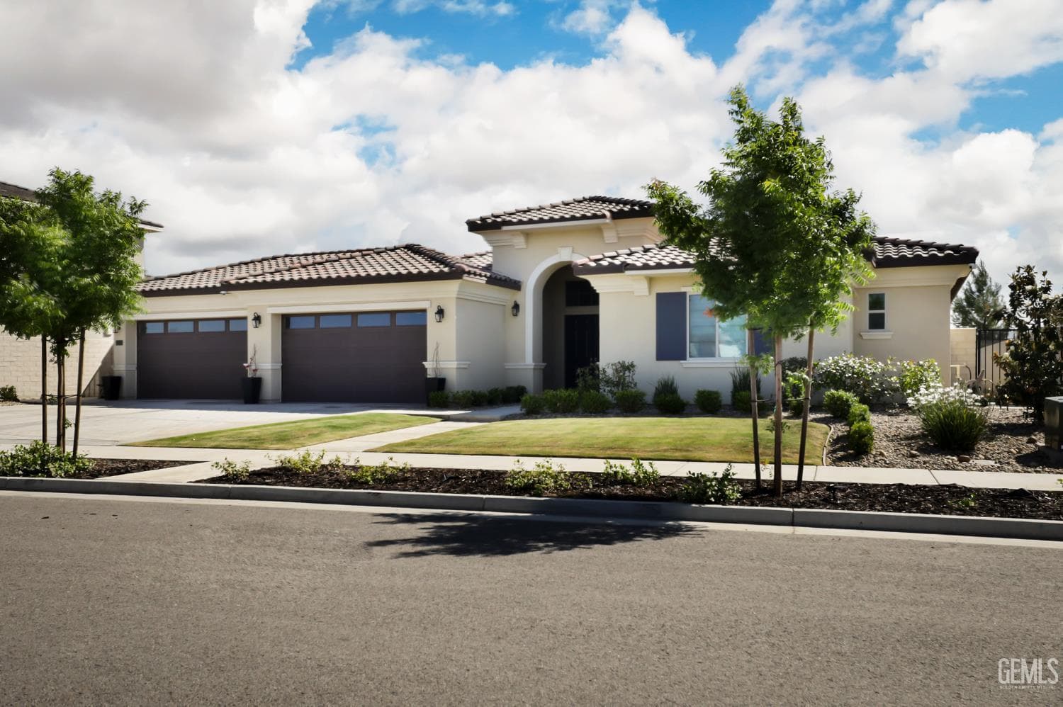 12531 Fairlawn Dr — photo 3