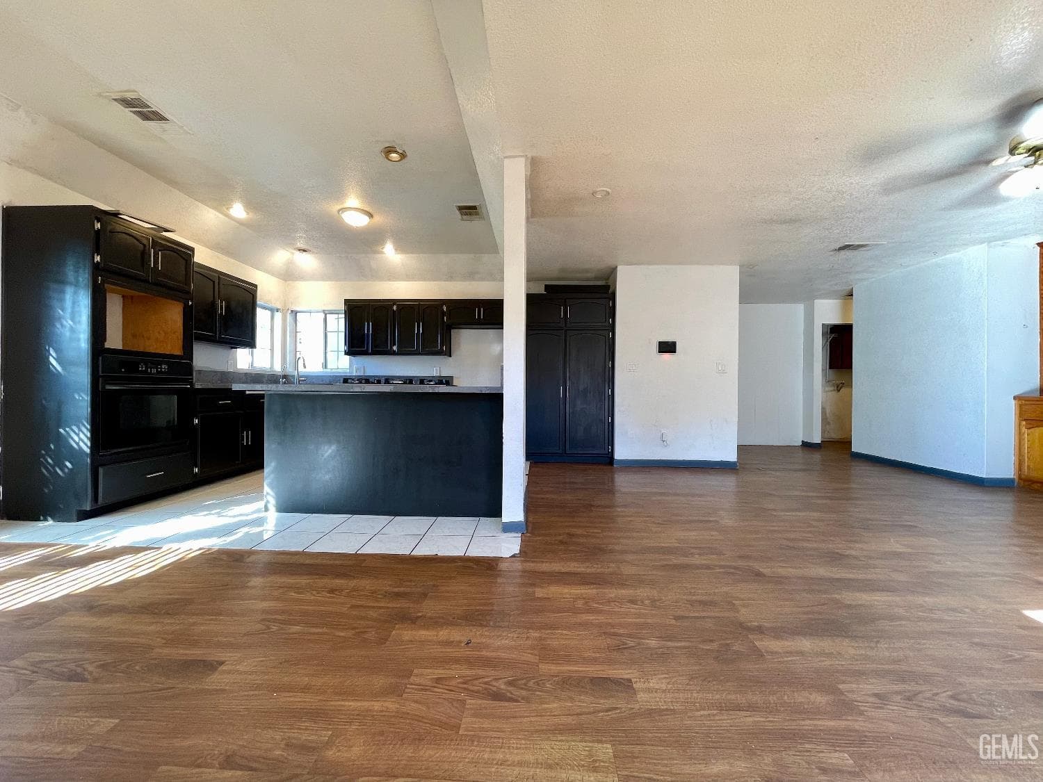 3913 Foxwood Street — photo 3