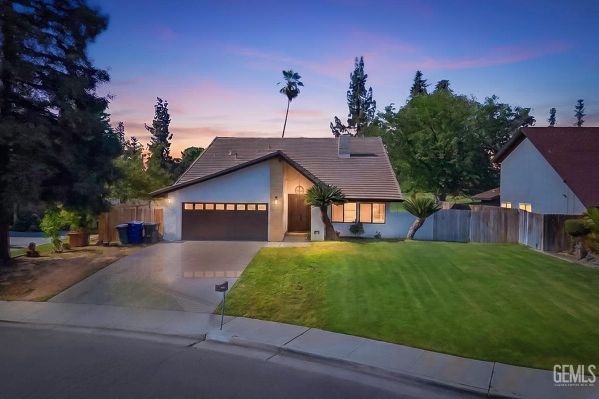 6612 Greensward Way
