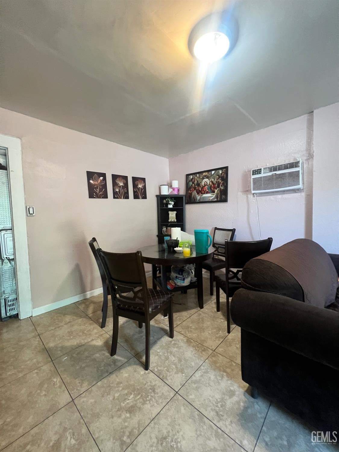 1215 Oregon Street — photo 4