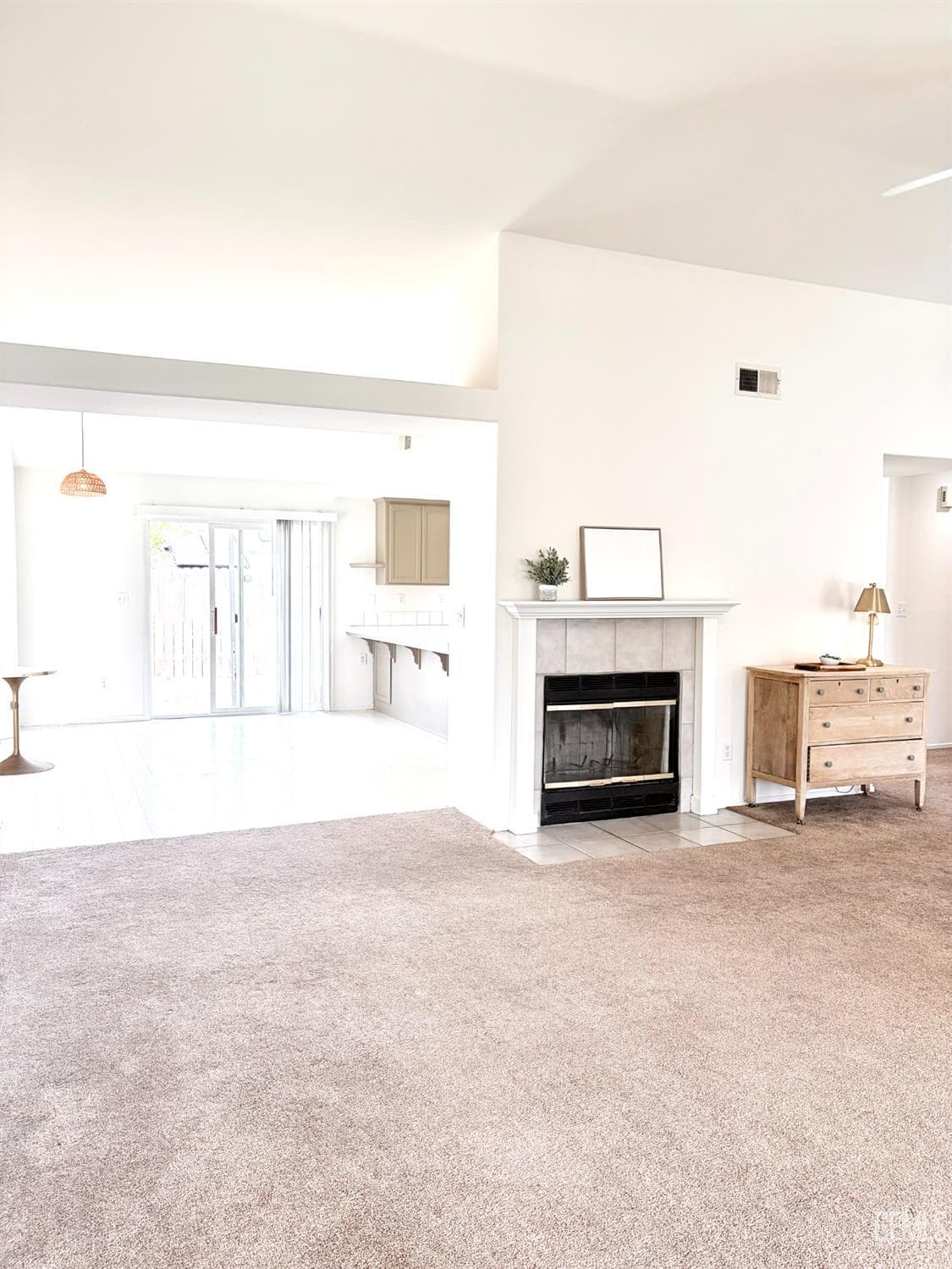 321 Holly Drive — photo 2