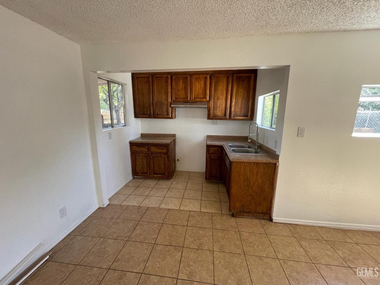 931 Texas Street — photo 5